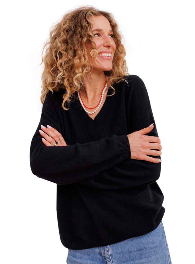 Beta Studio HAIMA V-NECK BLACK blouse